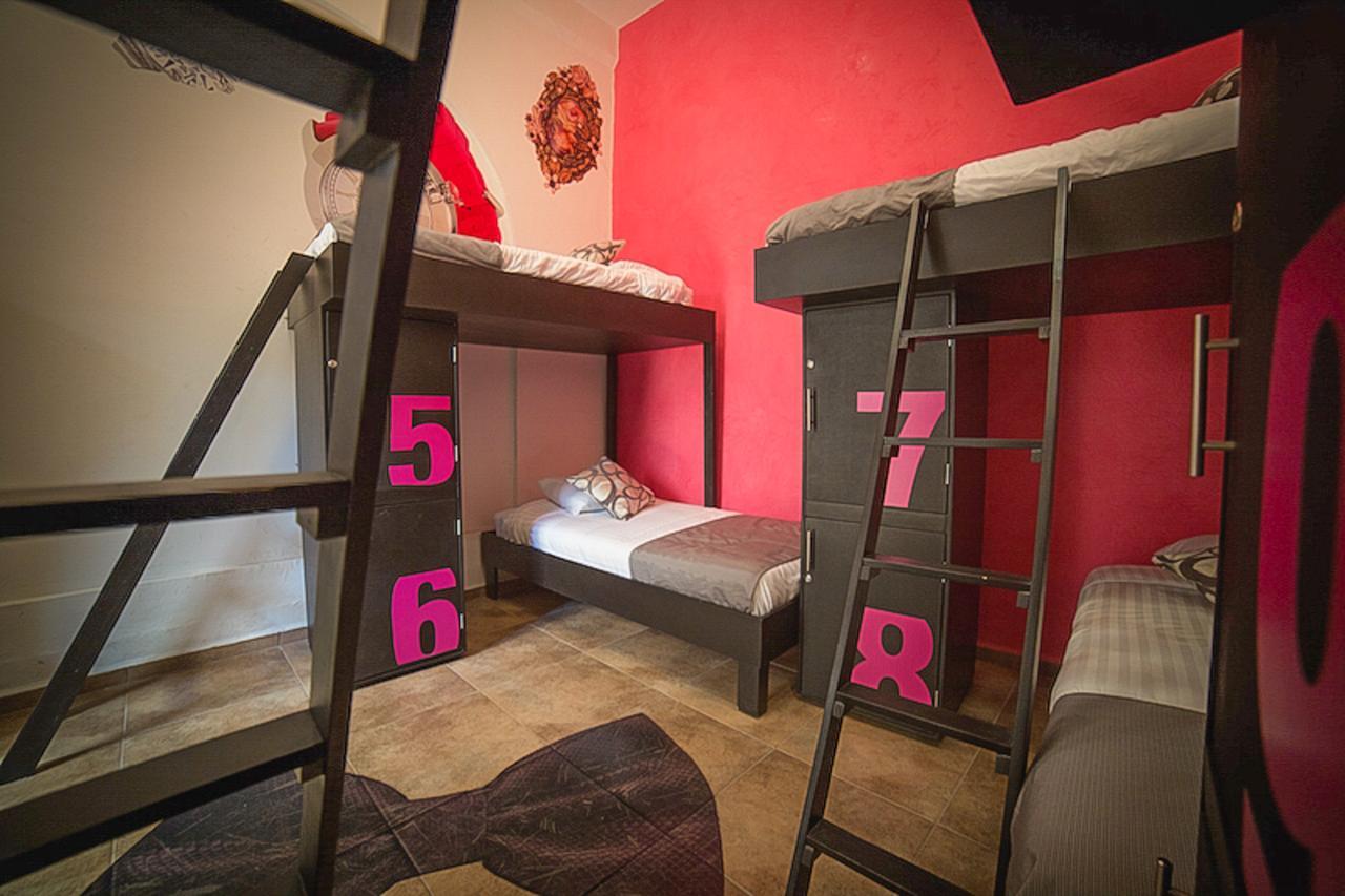 Hostal El Armario Леон Екстериор снимка