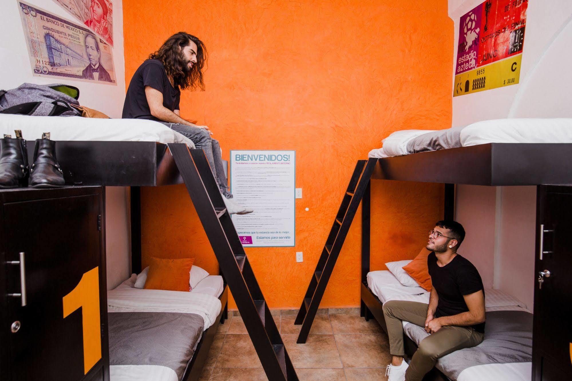 Hostal El Armario Леон Екстериор снимка